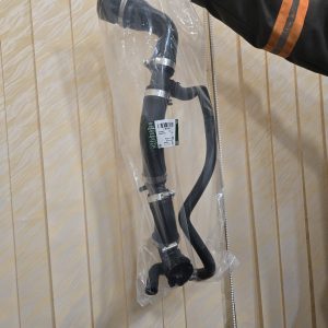 TOP RADIATOR HOSE TDV8 4.4L SPORT L494 LR034643