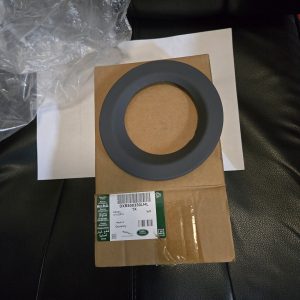 FRONT RH FOG LAMP BEZEL VOGUE 2006